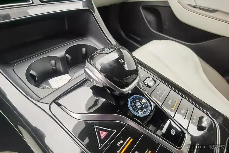 Qin PLUS DM 2023 DM-i Champion Edition 55KM Leading Model — миниатюра 14