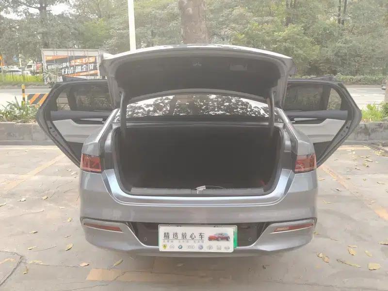 Qin PLUS DM 2024 Glory Edition DM-i 55KM Leading Model — миниатюра 23