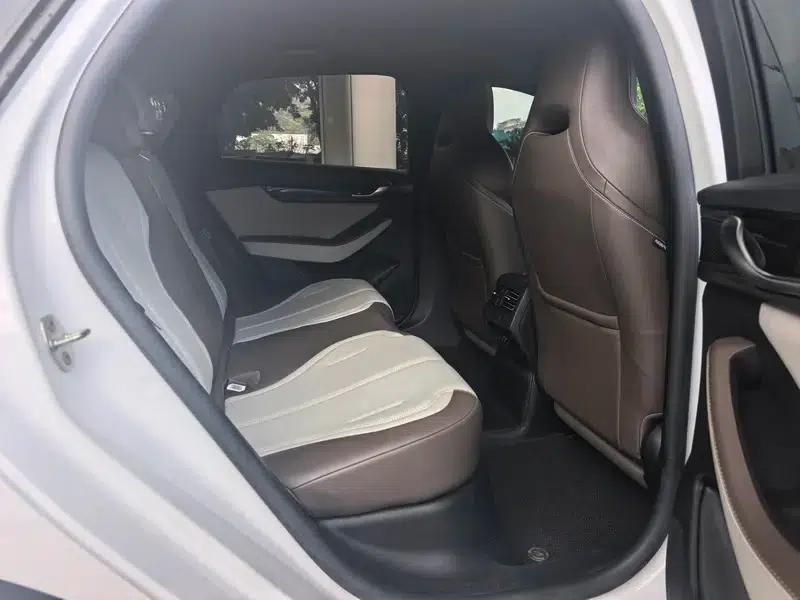 Qin PLUS DM 2025 Intelligent Driving Edition DM-i 55KM Leading Model — миниатюра 12