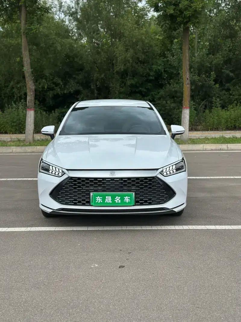Qin PLUS DM 2024 Glory Edition DM-i 55KM Leading Model — миниатюра 2