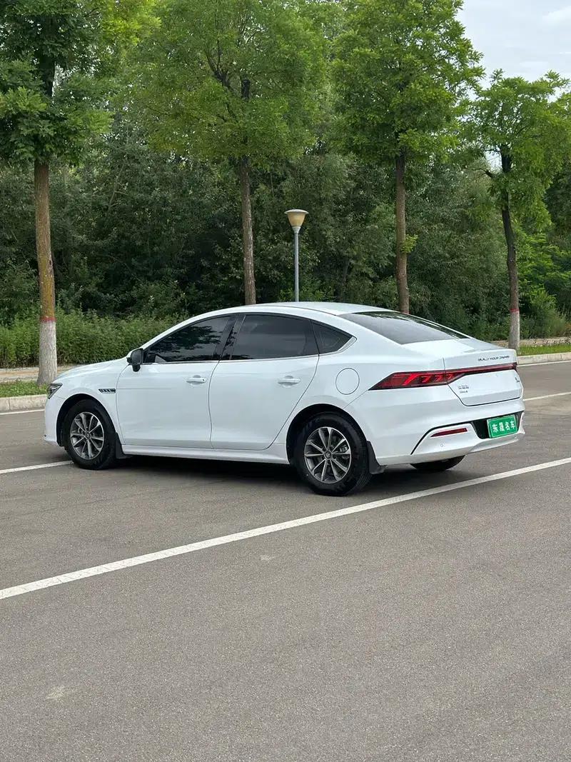 Qin PLUS DM 2024 Glory Edition DM-i 55KM Leading Model — миниатюра 4