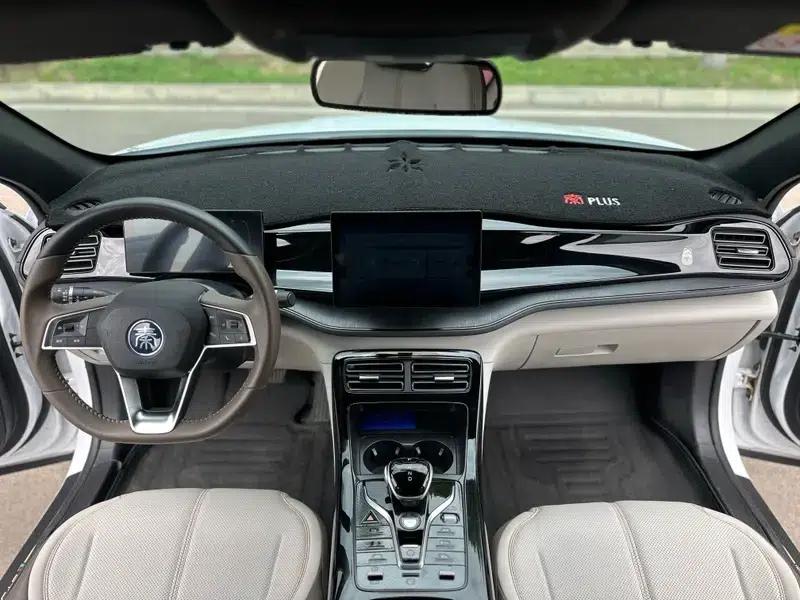 Qin PLUS DM 2024 Glory Edition DM-i 55KM Leading Model — миниатюра 8
