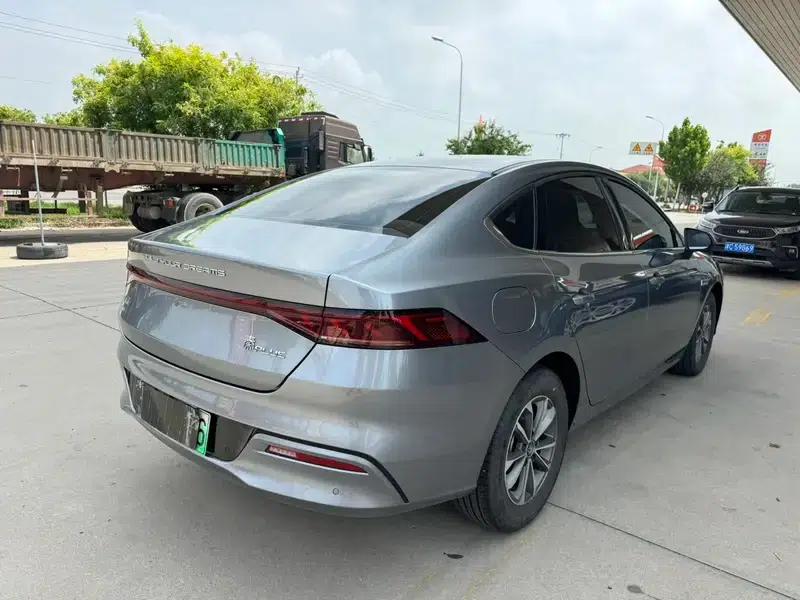 Qin PLUS DM 2024 Glory Edition DM-i 55KM Leading Model — миниатюра 6