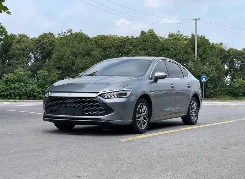 Qin PLUS DM 2021 DM-i 120KM Premium Edition — миниатюра 1