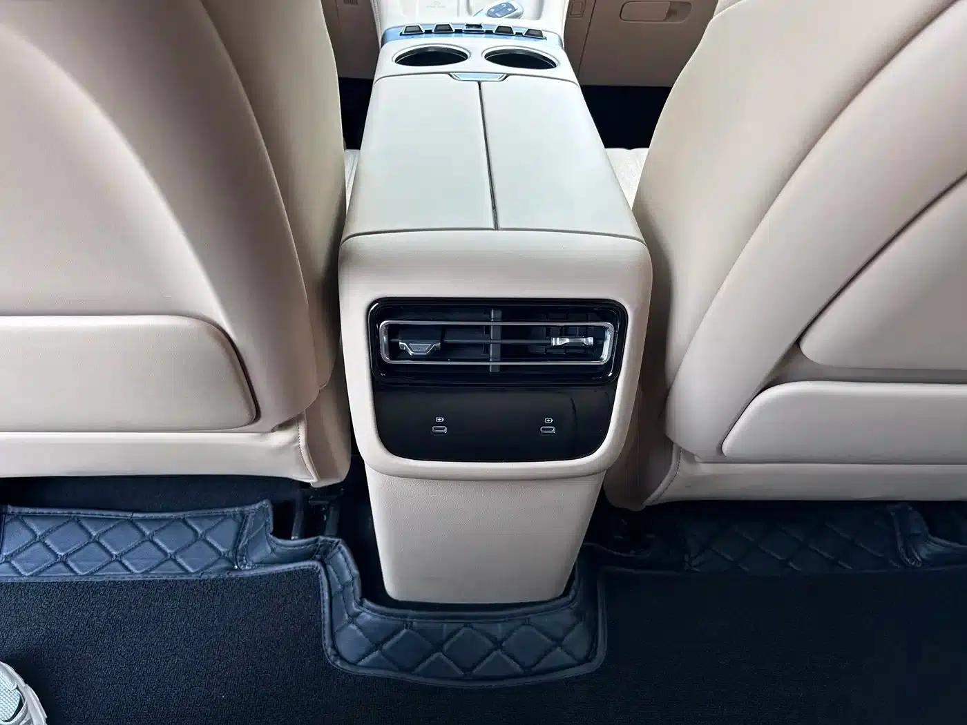 Jetour Mountain & Sea L7 PLUS 2026 Model 220km Flagship Edition 7-Seater — миниатюра 17