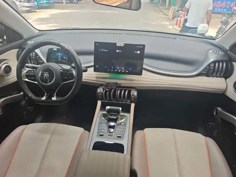 Yuan PLUS 2024 Glory Edition 430KM Leading Model — миниатюра 9