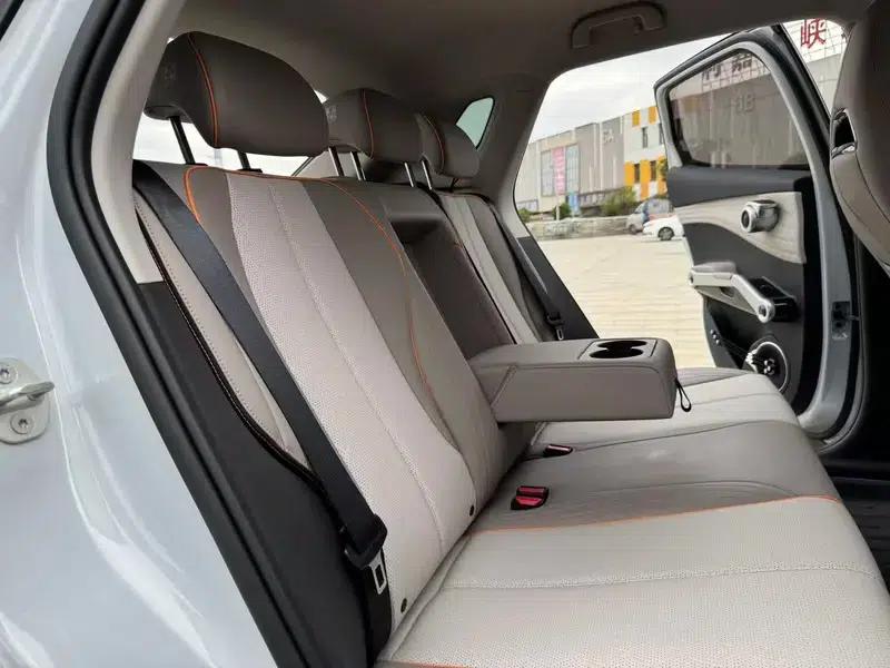 Yuan PLUS 2024 Glory Edition 430KM Leading Model — миниатюра 11
