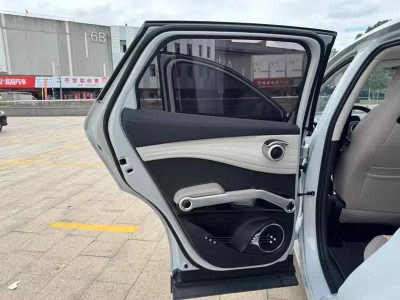 Yuan PLUS 2024 Glory Edition 430KM Leading Model — миниатюра 29