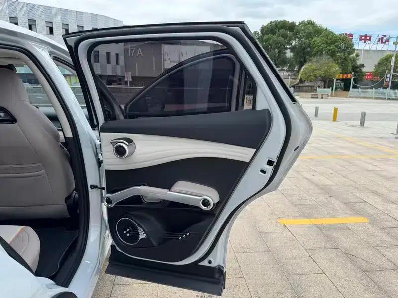 Yuan PLUS 2024 Glory Edition 430KM Leading Model — миниатюра 34