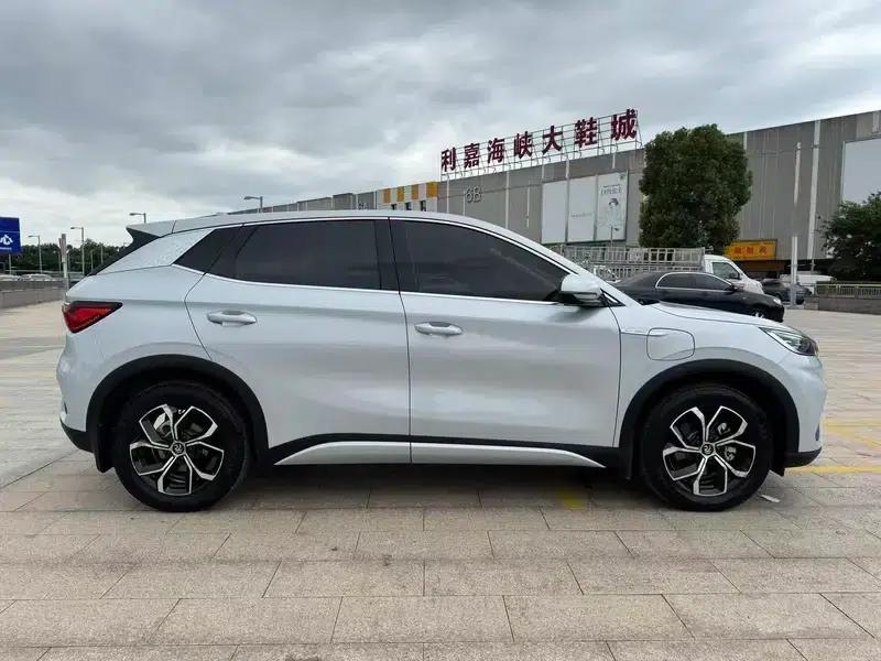 Yuan PLUS 2024 Glory Edition 430KM Leading Model — миниатюра 8