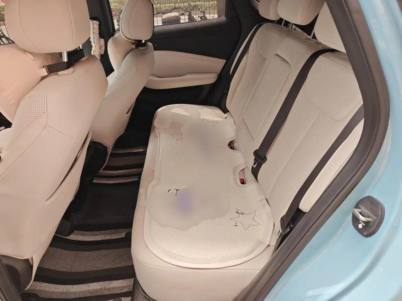 Baojun Yunhai 2024 140km Plug-in Hybrid Version — миниатюра 17