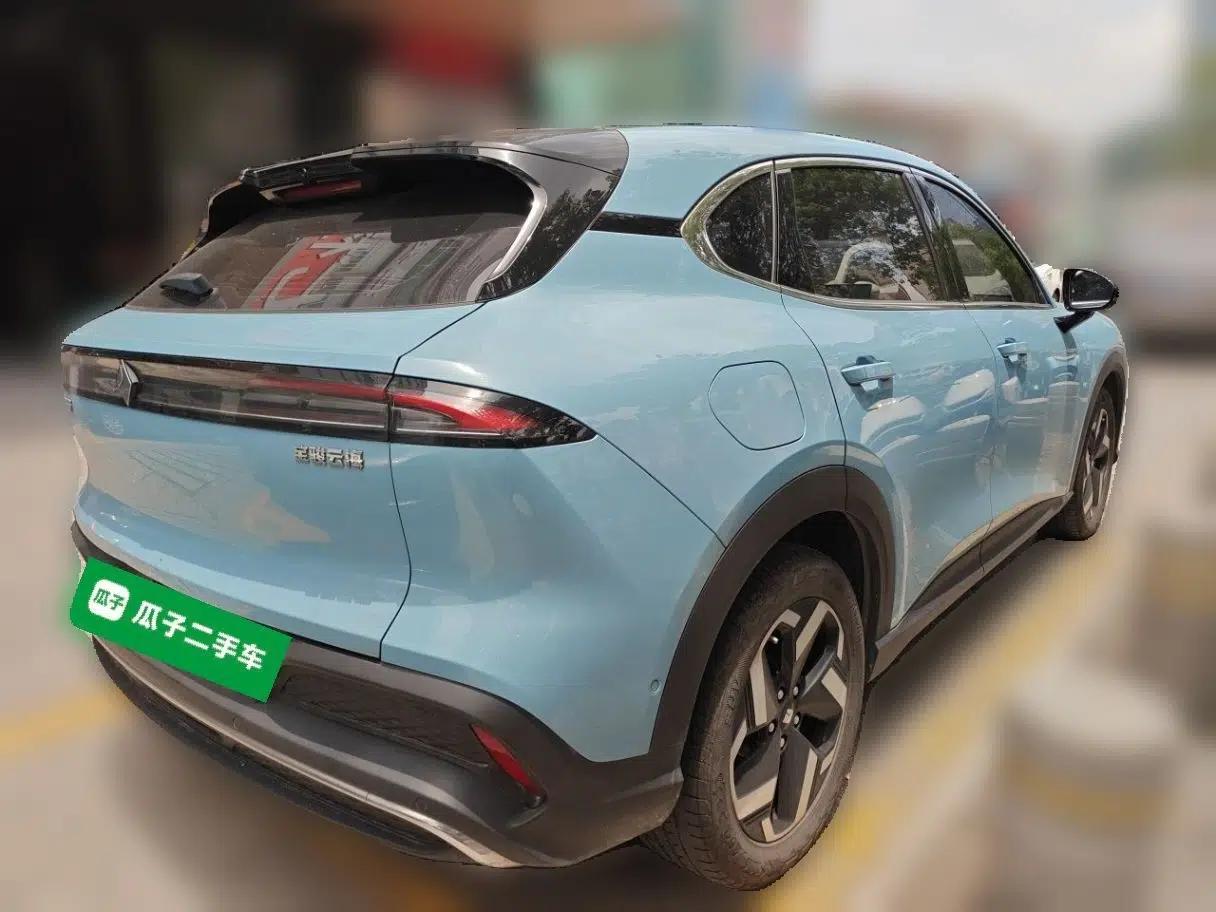 Baojun Yunhai 2024 140km Plug-in Hybrid Version — миниатюра 6
