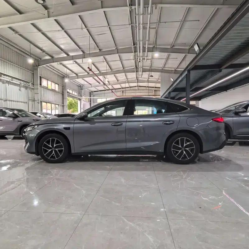 Qin L DM 2025 Smart Driving Edition DM-i 120KM Superior Model — миниатюра 2