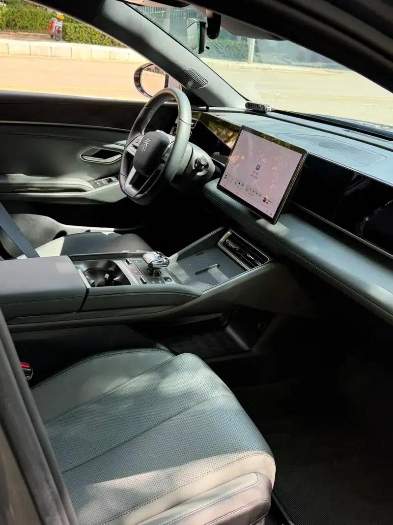 Qin L DM 2025 Smart Driving Edition DM-i 80KM Superior Model — миниатюра 16