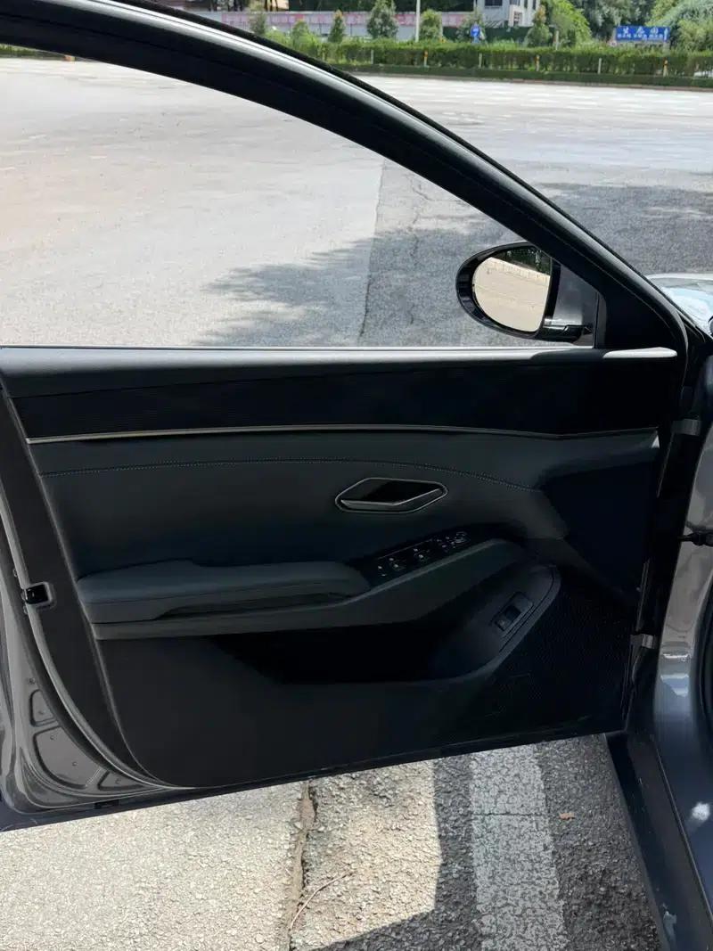 Qin L DM 2025 Smart Driving Edition DM-i 80KM Superior Model — миниатюра 8