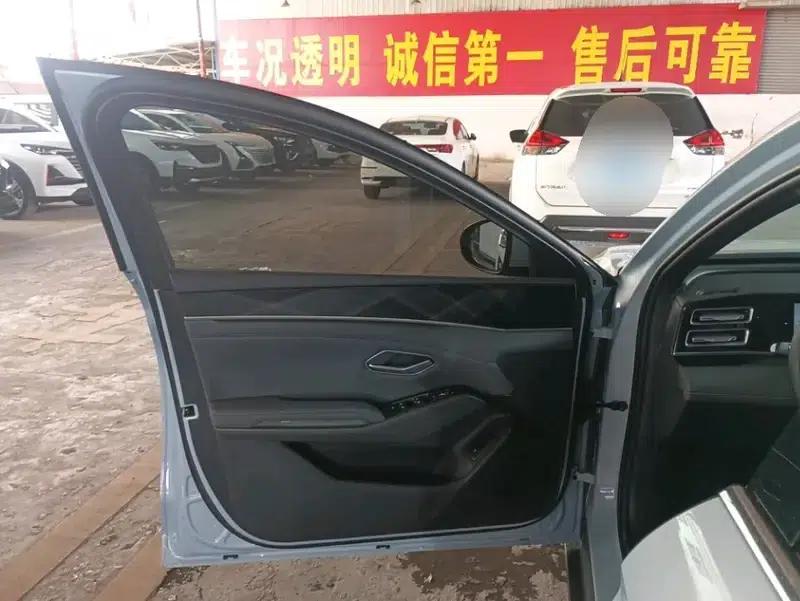 Qin L DM 2026 DM-i 128KM Progressive Edition — миниатюра 18