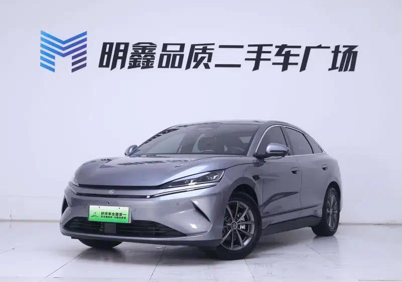 Qin L EV 2025 470KM Leading Edition — миниатюра 1