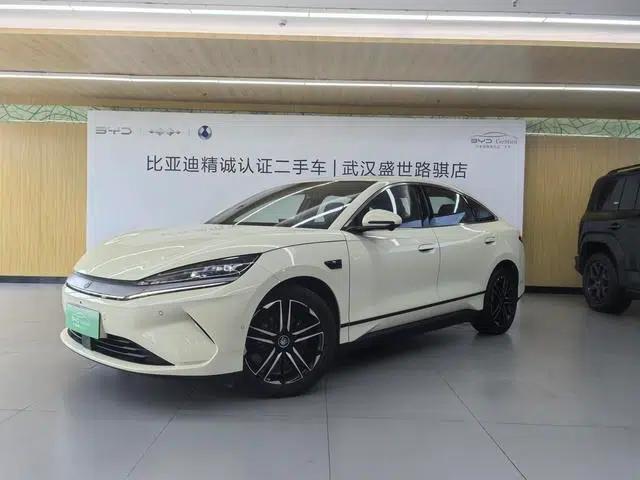 Qin L EV 2025 Model 545KM Cloud Carriage