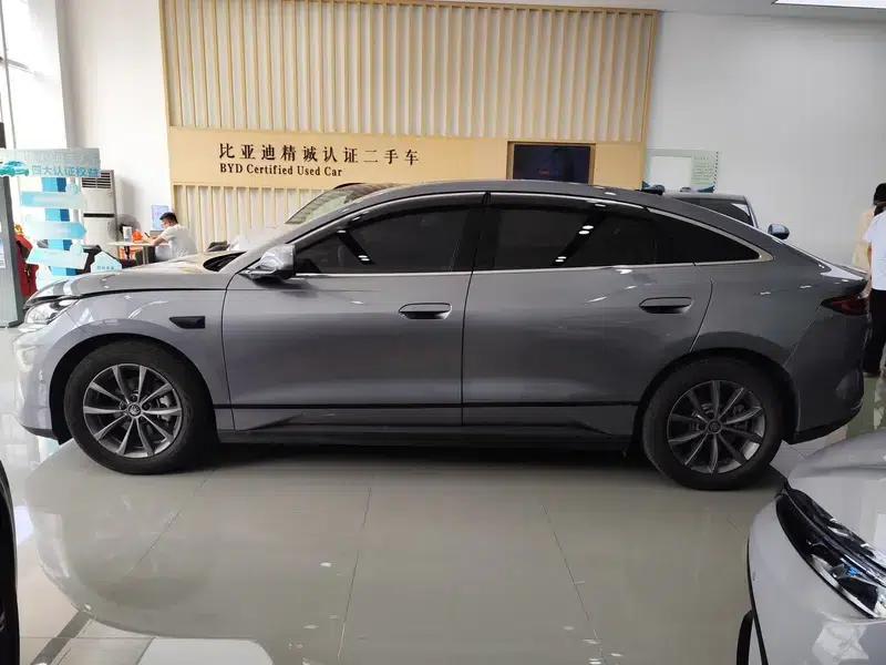 Qin L EV 2025 470KM Leading Edition — миниатюра 4