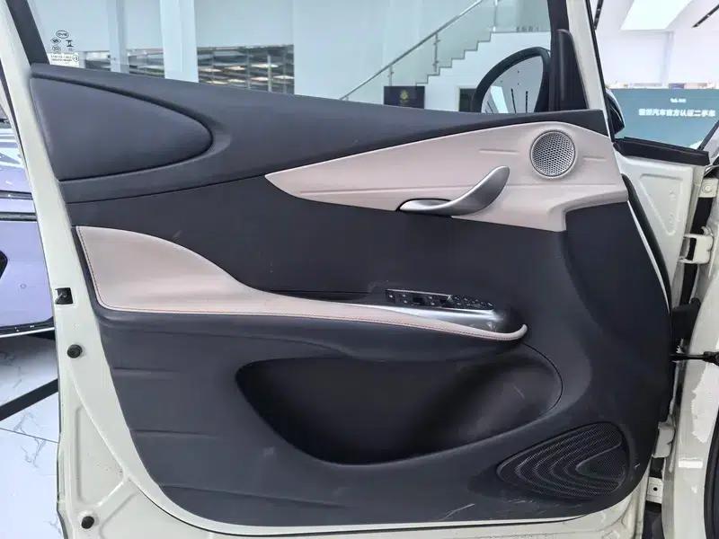 Dolphin 2023 Fashion Edition — миниатюра 13
