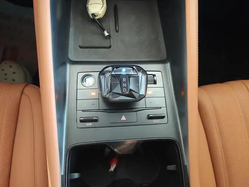 Song L EV 2024 550km Super Edition — миниатюра 8