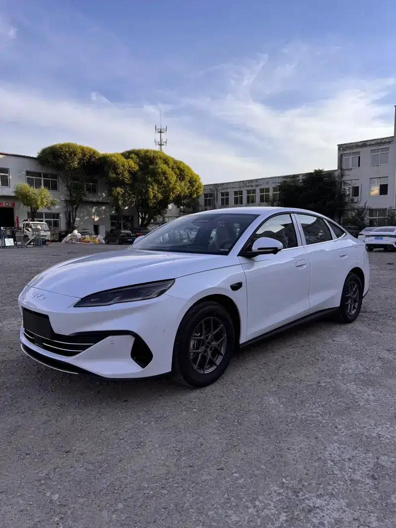 Seal 06DM 2025 Intelligent Driving Edition DM-i 80KM Luxury Model — миниатюра 1