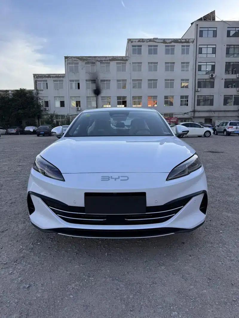 Seal 06DM 2025 Intelligent Driving Edition DM-i 80KM Luxury Model — миниатюра 2