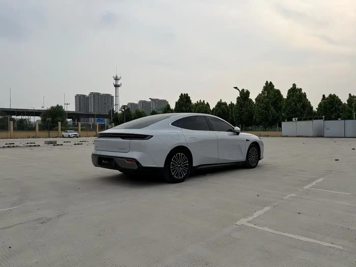 Galaxy Star 8 2025 Model 130km EM-i Premium Edition — миниатюра 4