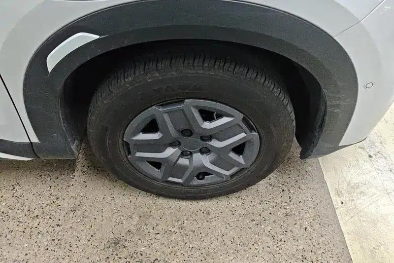 Yuan UP 2025 Smart Driving Edition 401KM Vitality Edition — миниатюра 5