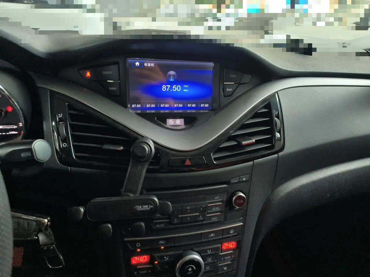 Bestune B70 2014 2.0L automatic luxury version — миниатюра 13