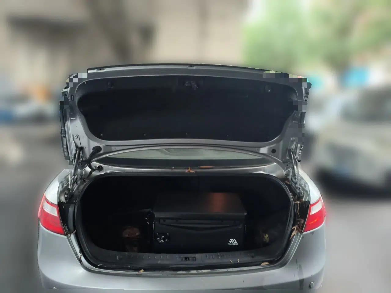 Bestune B70 2014 2.0L automatic luxury version — миниатюра 19