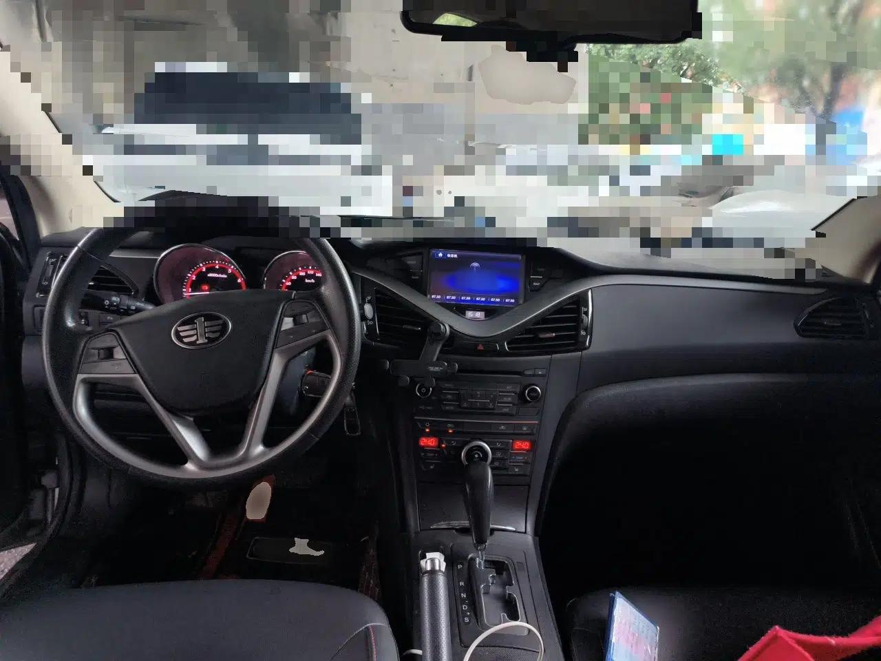 Bestune B70 2014 2.0L automatic luxury version — миниатюра 9