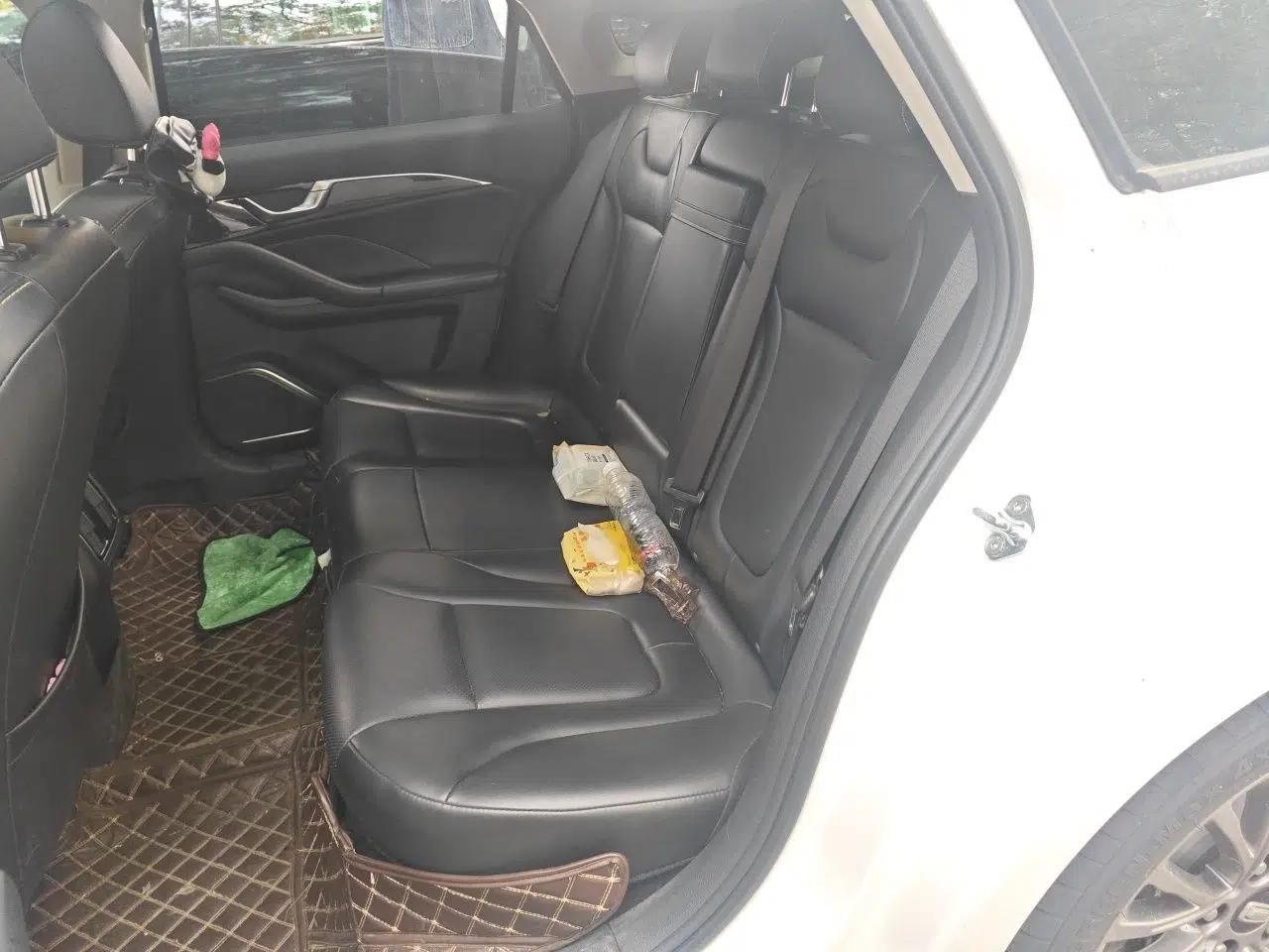 Bestune B70 2023 Third Generation 1.5T Automatic Enjoyment Version — миниатюра 17