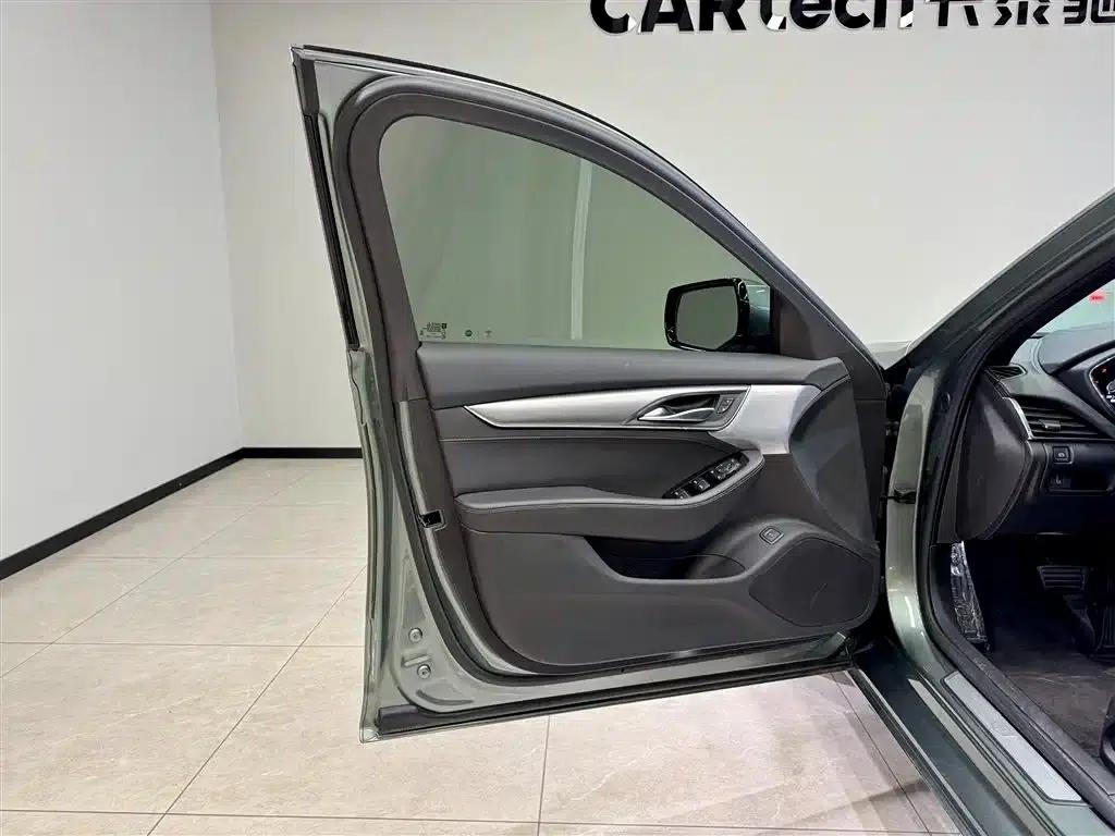 2023 Cadillac CT5 28T Luxury (Standard Edition) — миниатюра 17