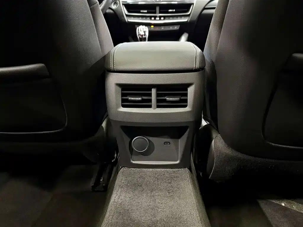 2023 Cadillac CT5 28T Luxury (Standard Edition) — миниатюра 23