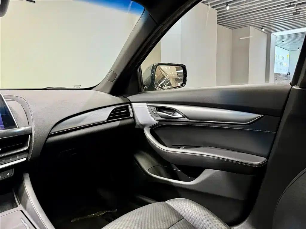 2023 Cadillac CT5 28T Luxury (Standard Edition) — миниатюра 29