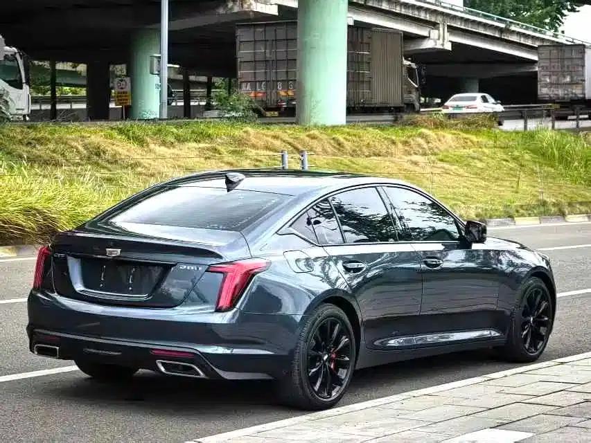 2020 Cadillac CT5 28T Luxury — миниатюра 4