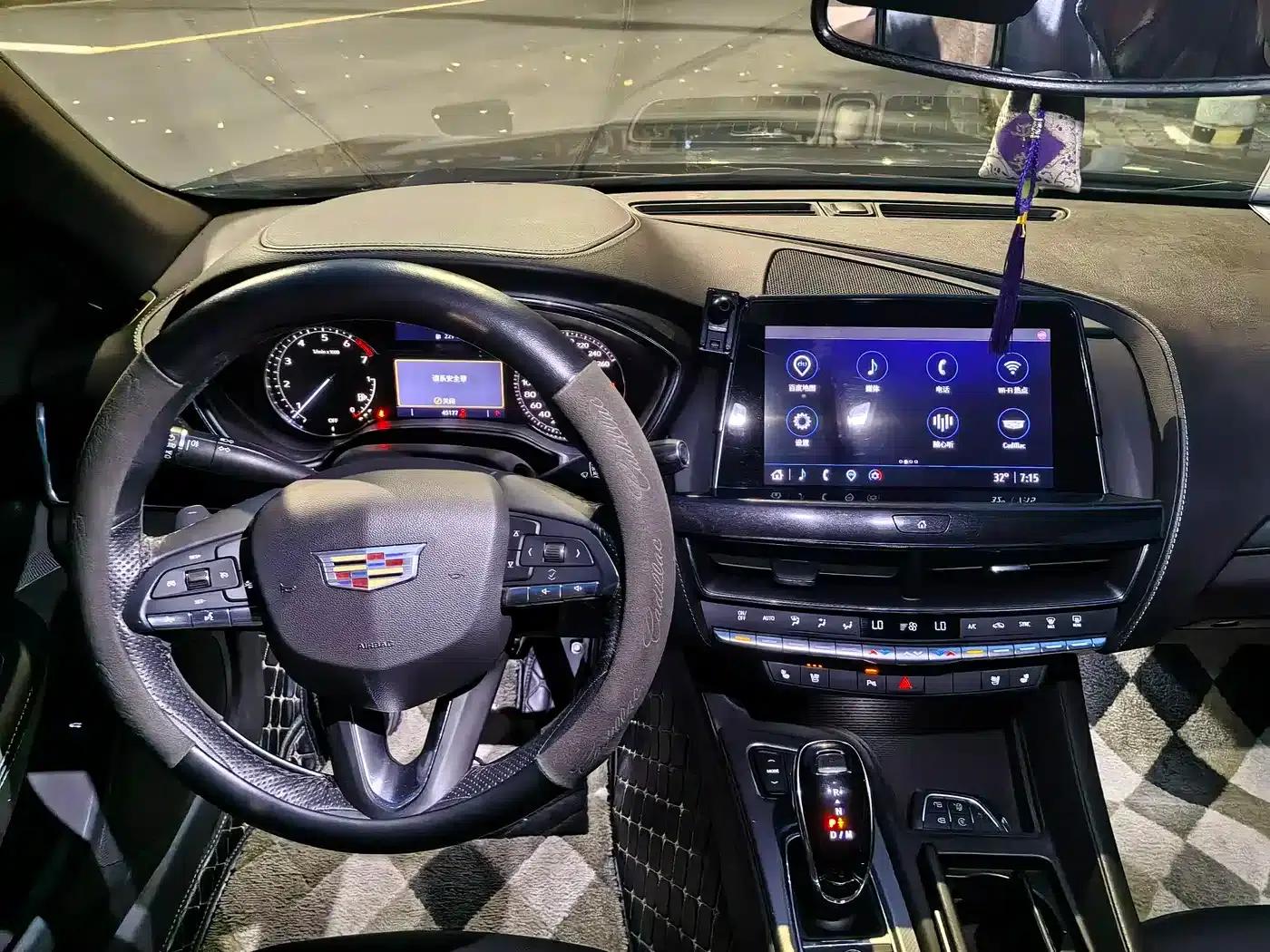 2022 Cadillac CT5 28T Luxury — миниатюра 4
