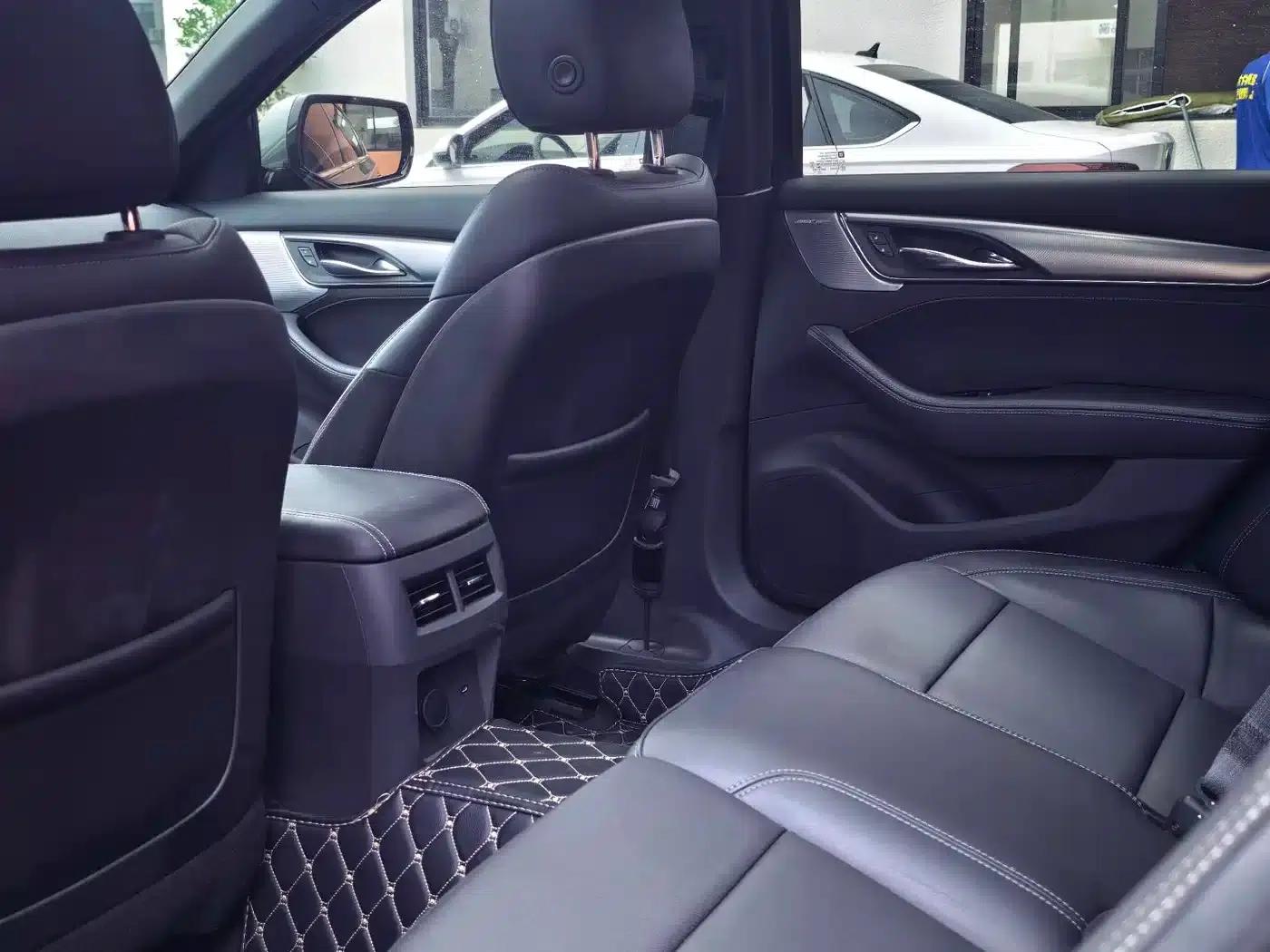 2022 Cadillac CT5 28T Luxury — миниатюра 5