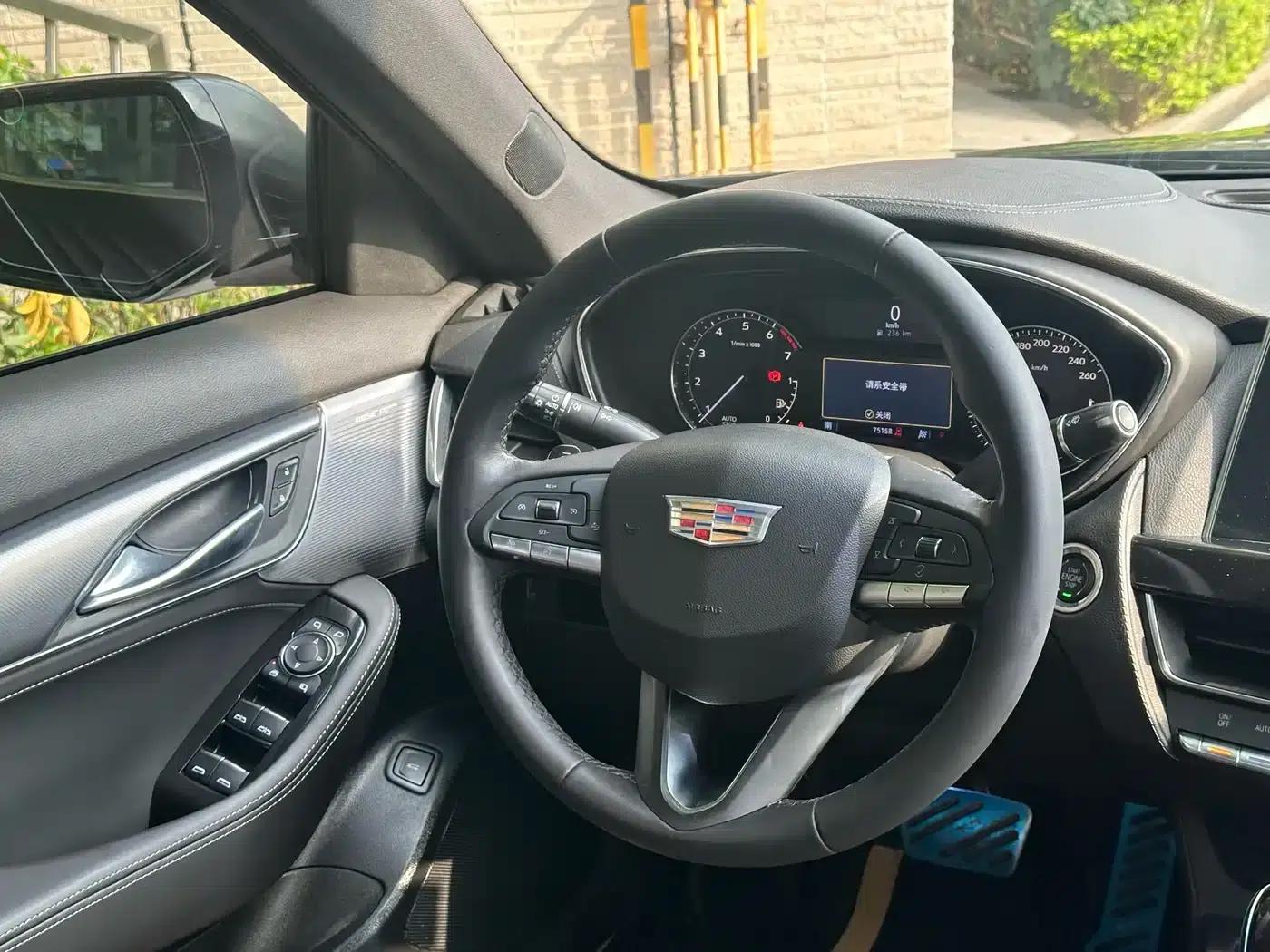2020 Cadillac CT5 28T Luxury — миниатюра 17