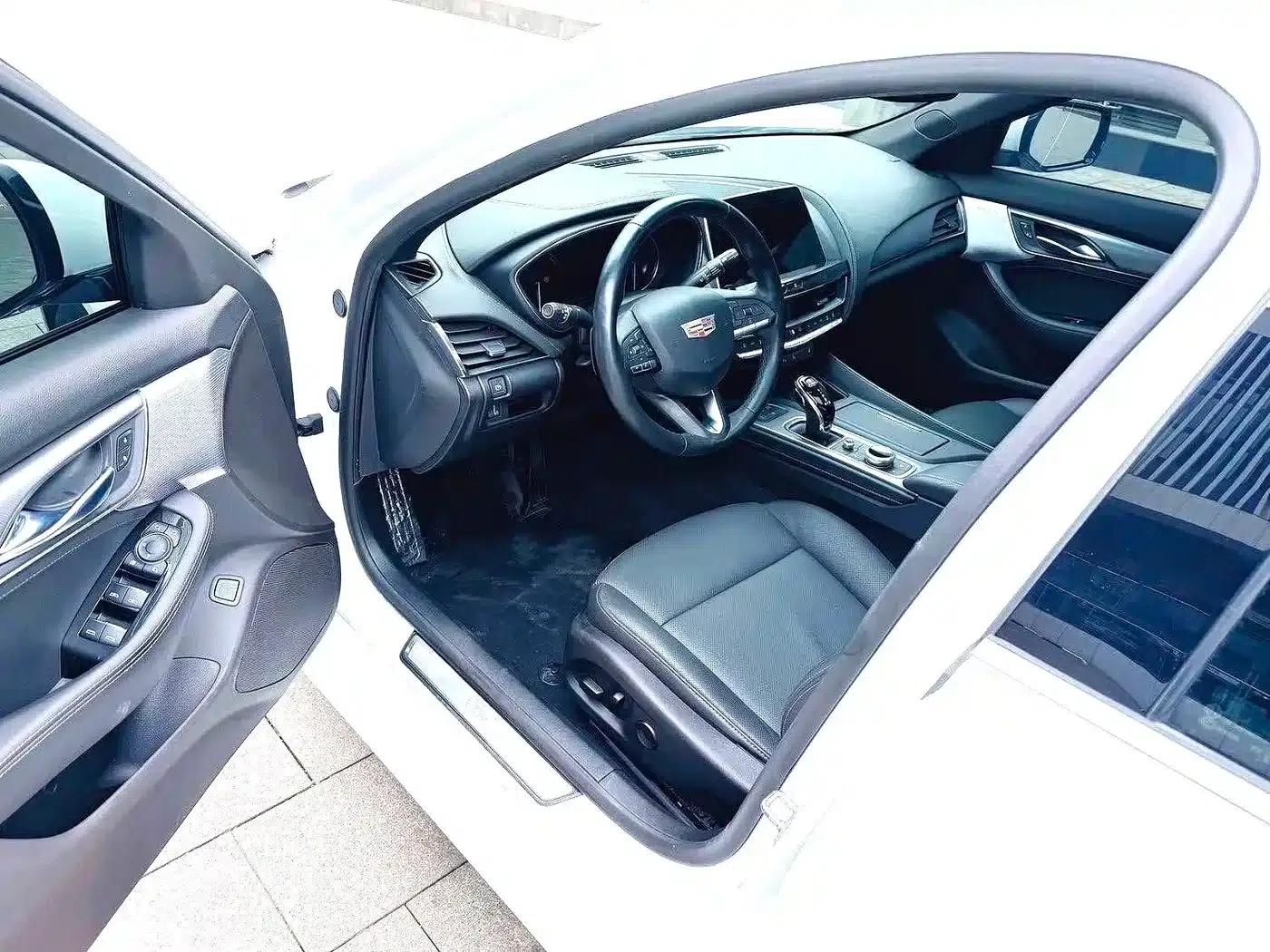 2020 Cadillac CT5 28T Luxury — миниатюра 4