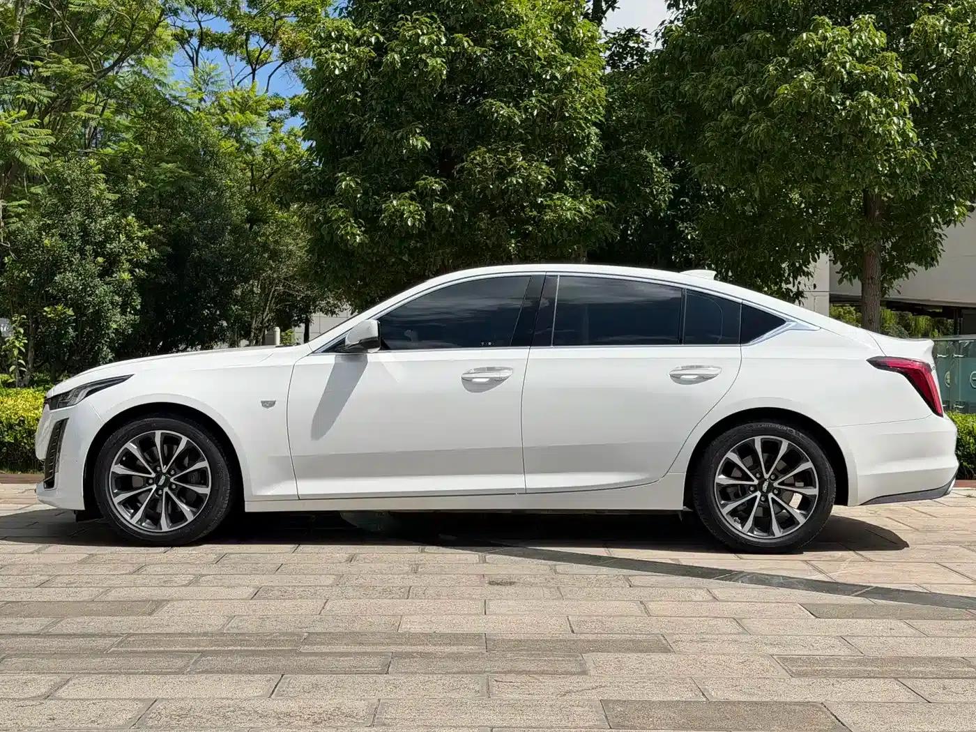 2022 Cadillac CT5 28T Premium — миниатюра 7
