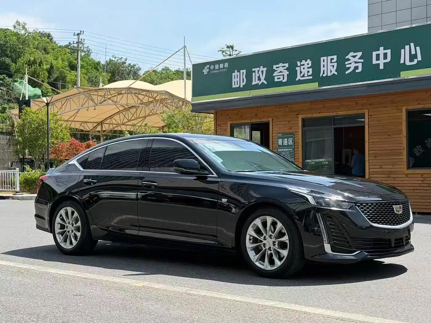 2021 Cadillac CT5 28T Luxury — миниатюра 3