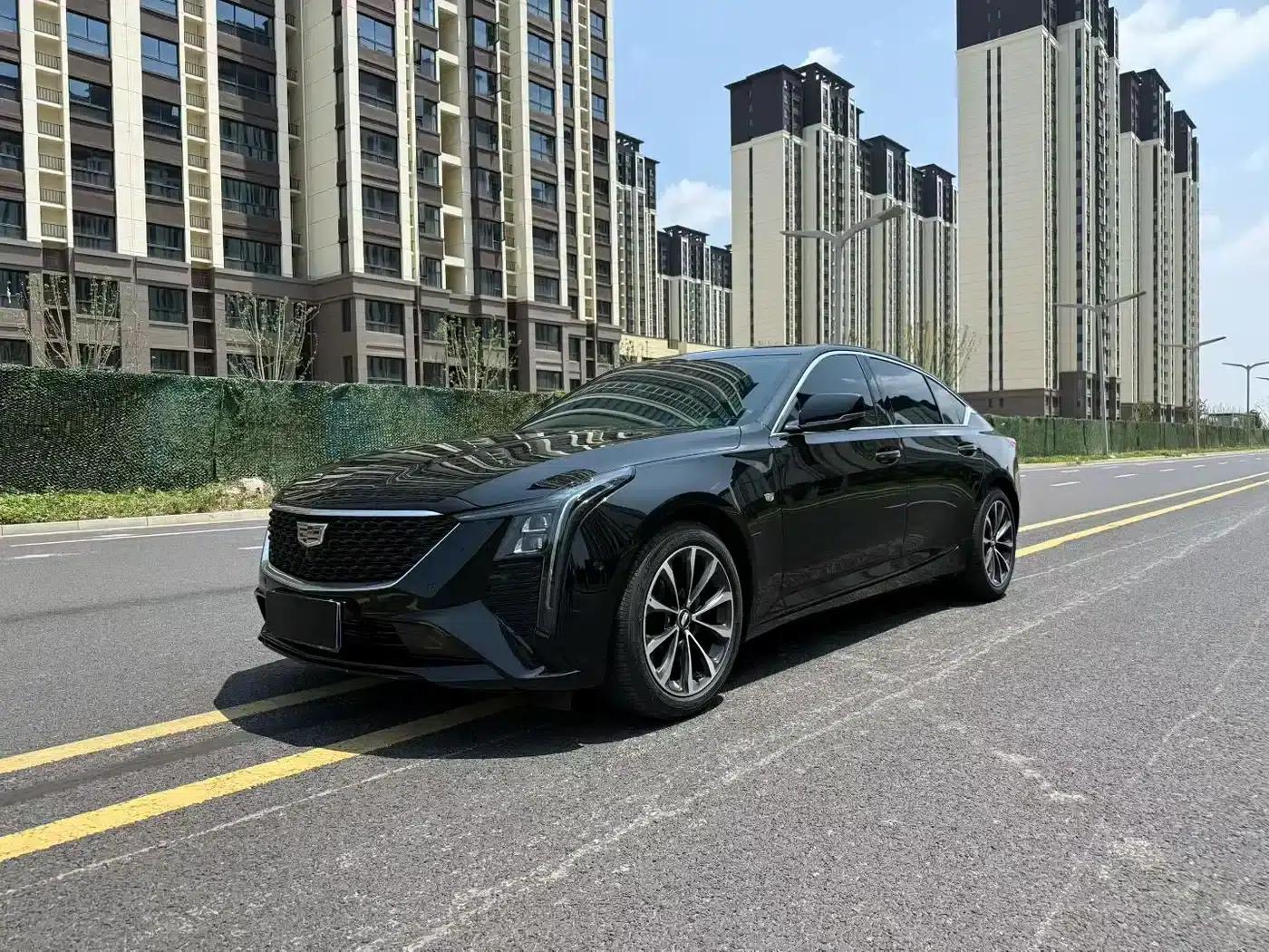 2025 Cadillac CT5 28T City Sport Edition — миниатюра 1