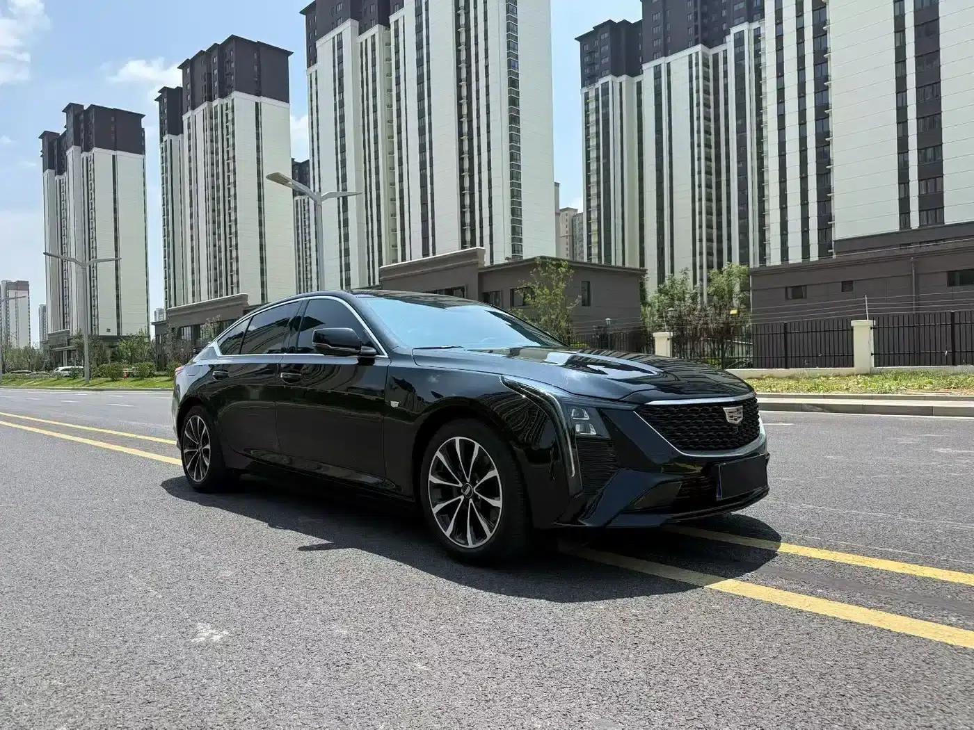 2025 Cadillac CT5 28T City Sport Edition — миниатюра 3