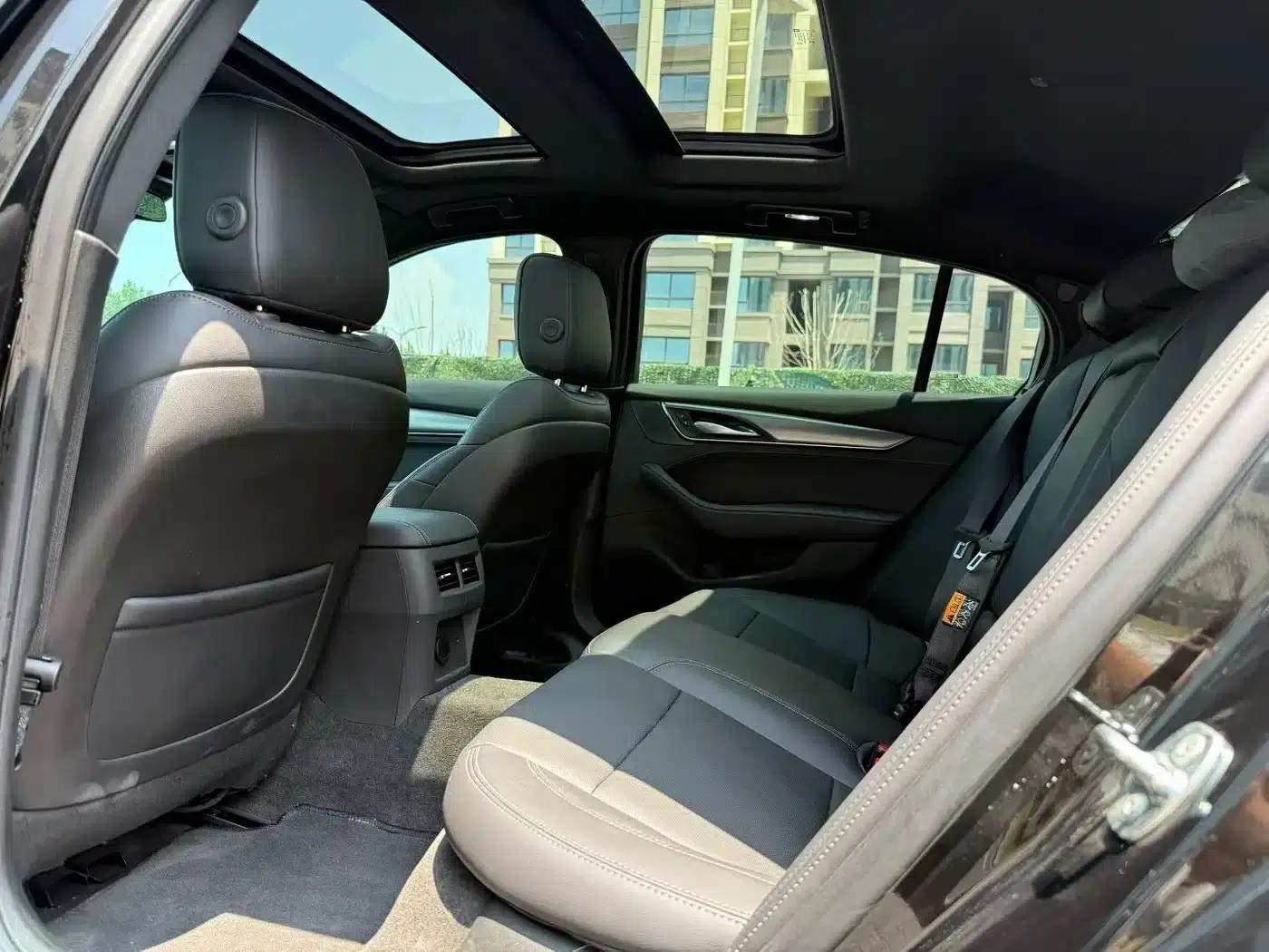 2025 Cadillac CT5 28T City Sport Edition — миниатюра 5