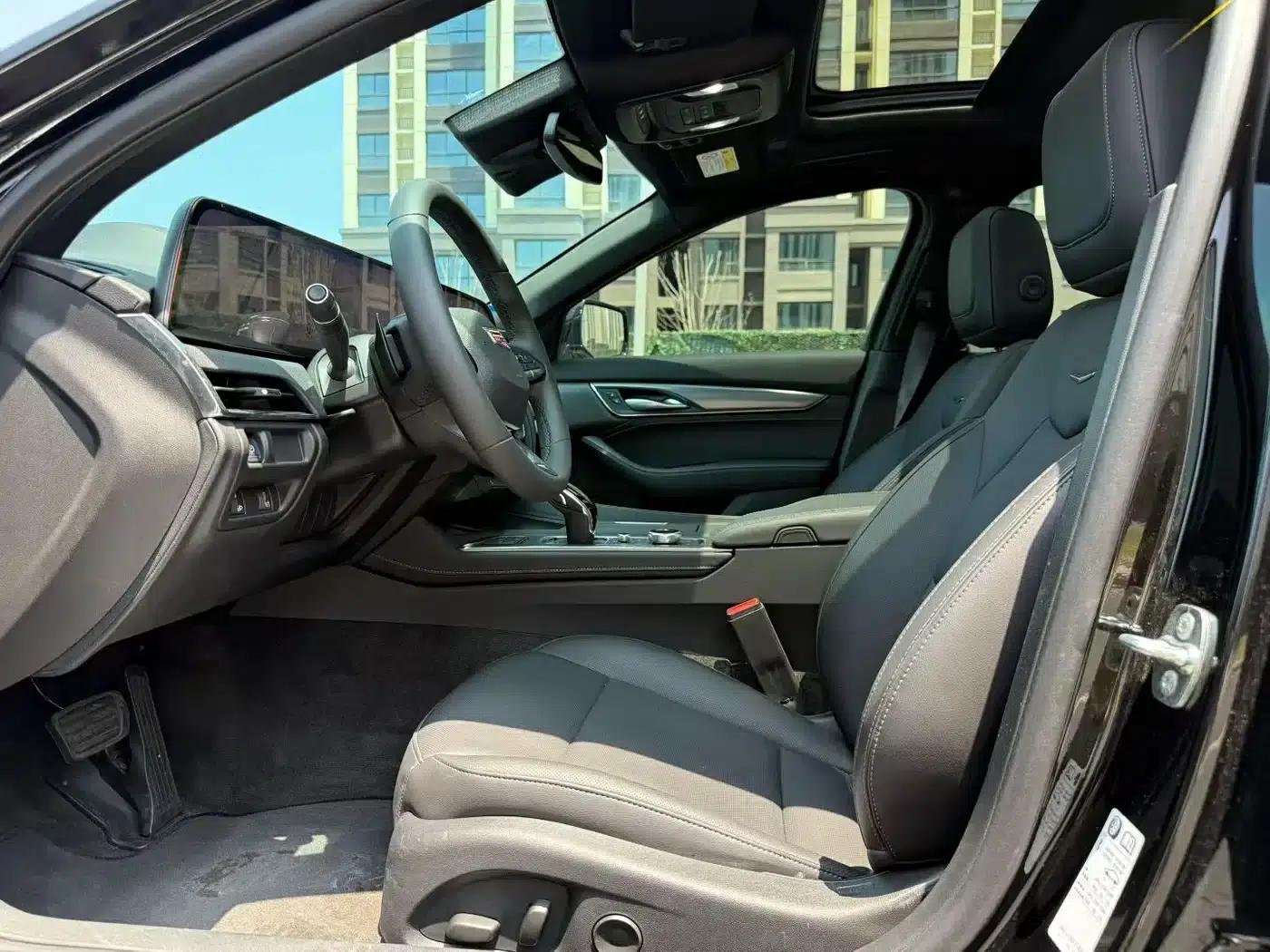 2025 Cadillac CT5 28T City Sport Edition — миниатюра 6