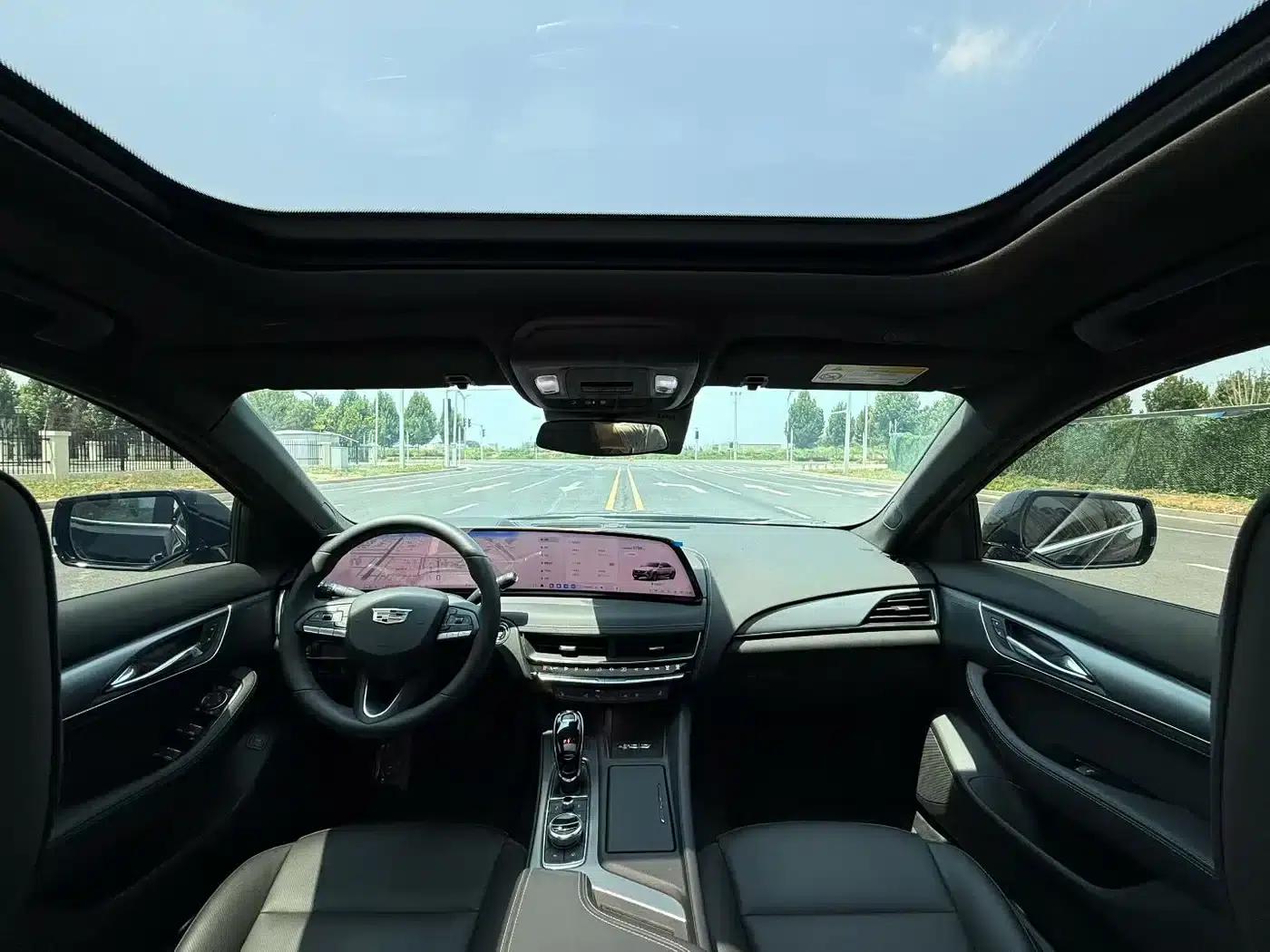 2025 Cadillac CT5 28T City Sport Edition — миниатюра 8