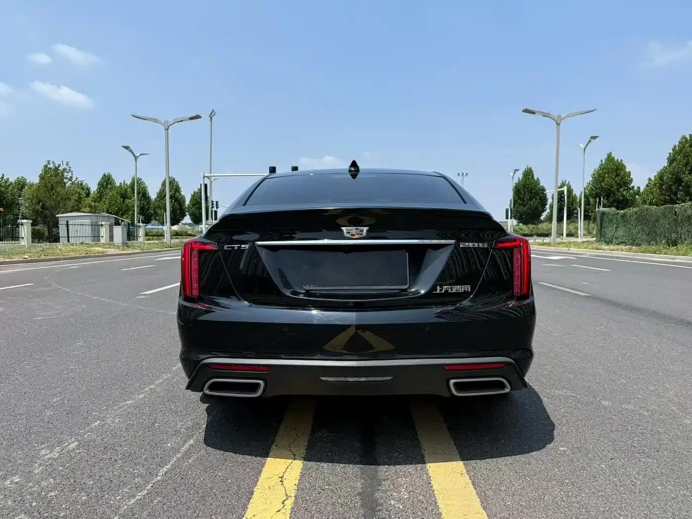 2025 Cadillac CT5 28T City Sport Edition — миниатюра 9
