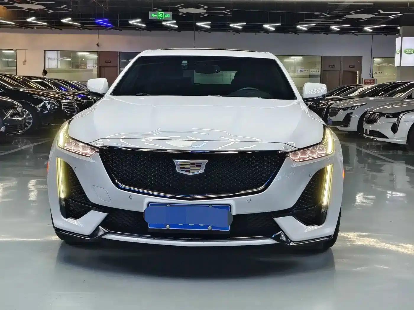 2022 Cadillac CT5 28T Luxury — миниатюра 2
